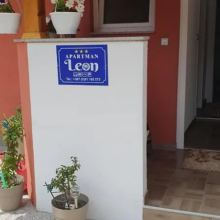 Leon Apartament